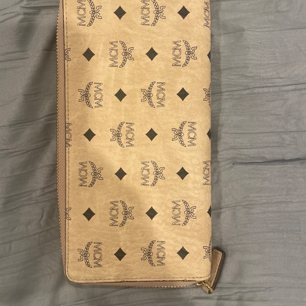 Wallet - Picture 4 of 6